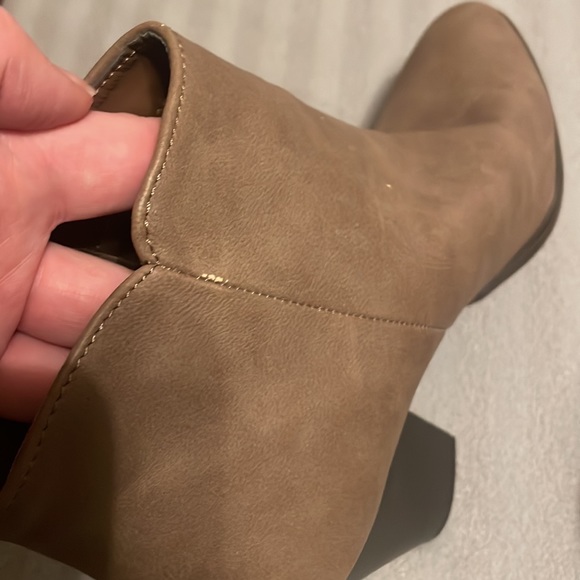 Women’s Charlotte Russe ankle boots, size 8 - Picture 9 of 9